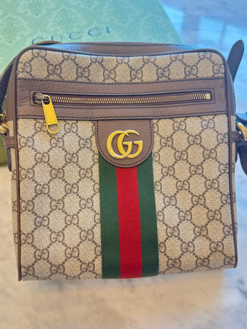 NGucci Beige GG Supreme Canvas Crossbody with Green and Red Web Stripe